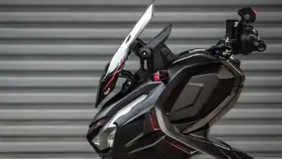 Inspirasi Modifikasi Honda Adv Bergaya Batman