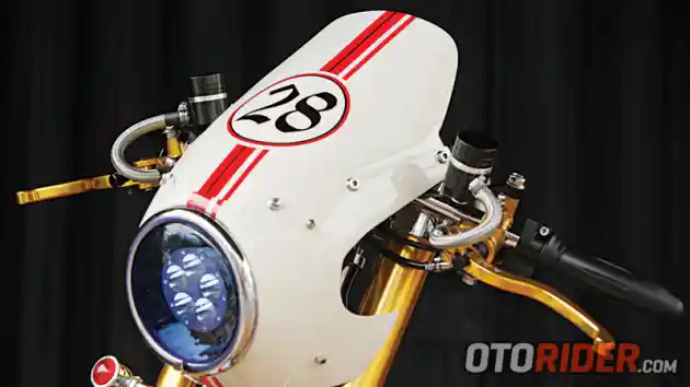 Dua Modifikasi Honda Vario Paling Nyeleneh di Indonesia