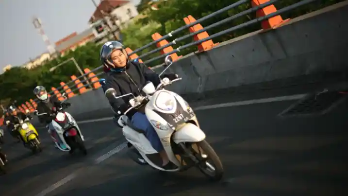 Yamaha Edukasi Safety Riding ke Wanita Surabaya