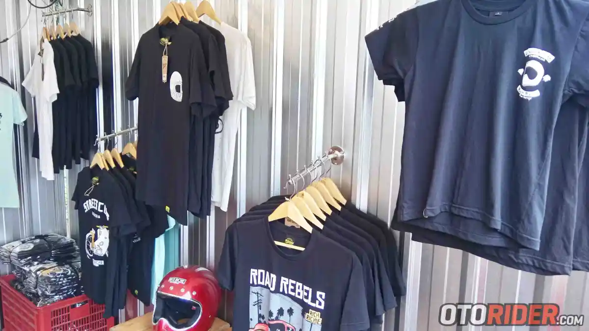 Cari Apparel Ala Rider? Di Parjo 2016 Banyak