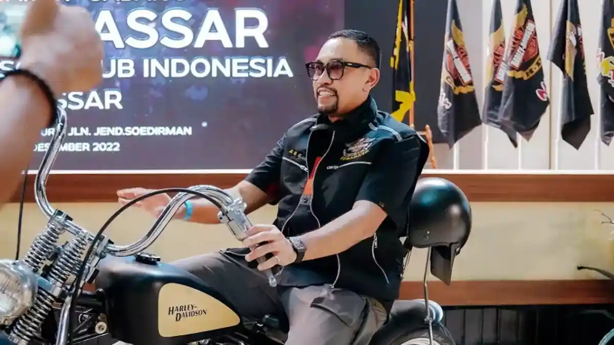 Rumah Ahmad Sahroni Digerebek Massa, Ini Daftar Motor Mewah Miliknya