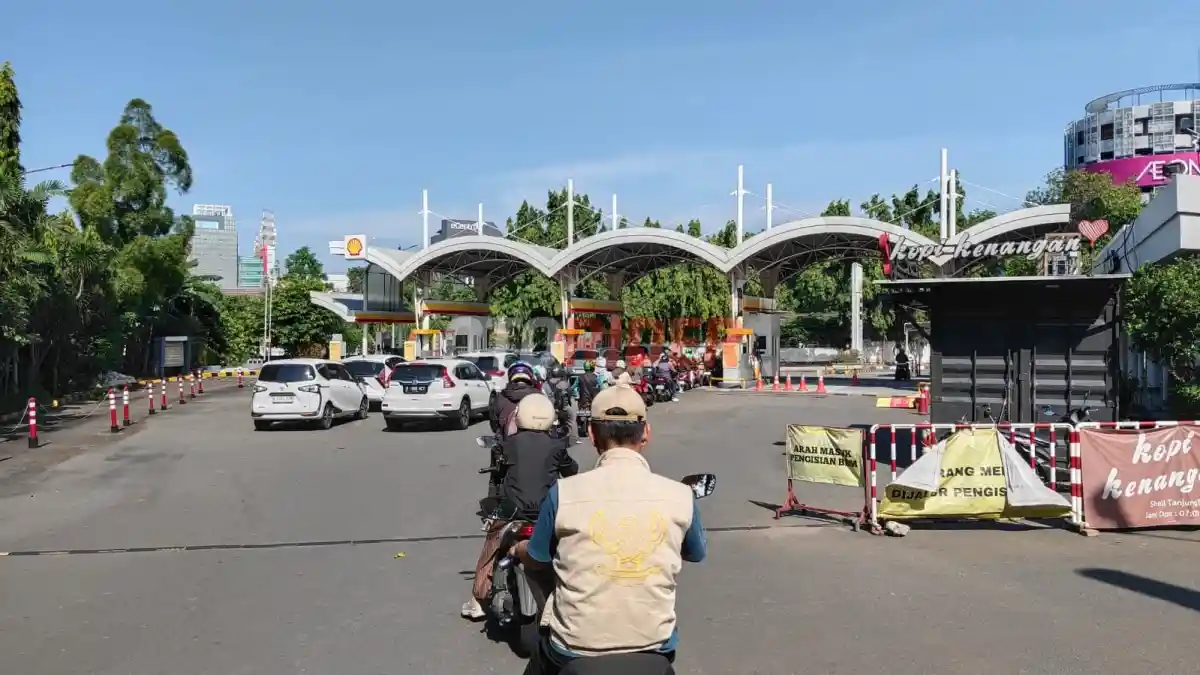 BBM Swasta RON 92 Langka, Konsumen Alami Antrian Panjang