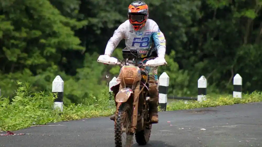 Rider Indonesia Perbaiki Posisi di Ajang AXCR 2016