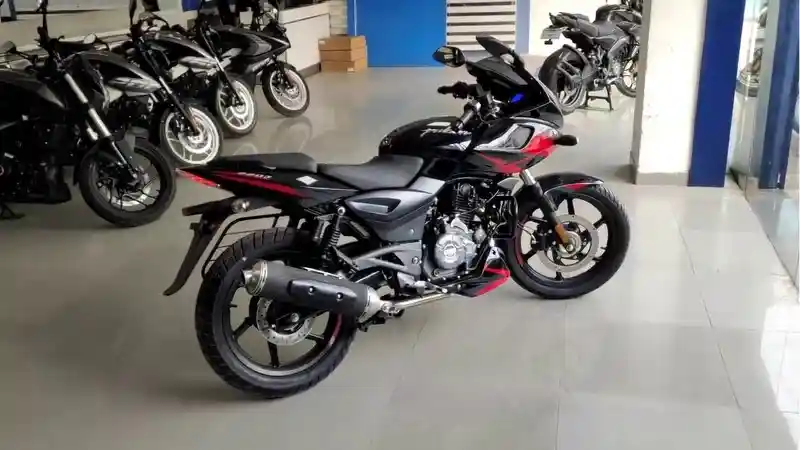 new bajaj pulsar 220