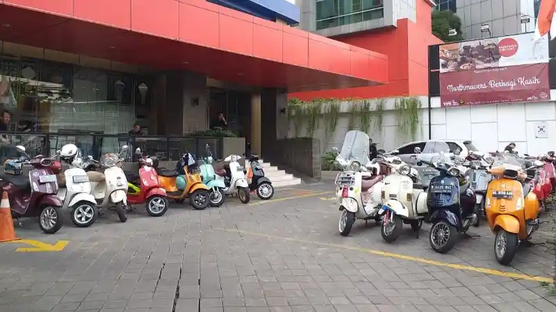 Berbagi Kasih, Komunitas NorthMovers Ajak Anak Yatim Piatu Keliling Kota