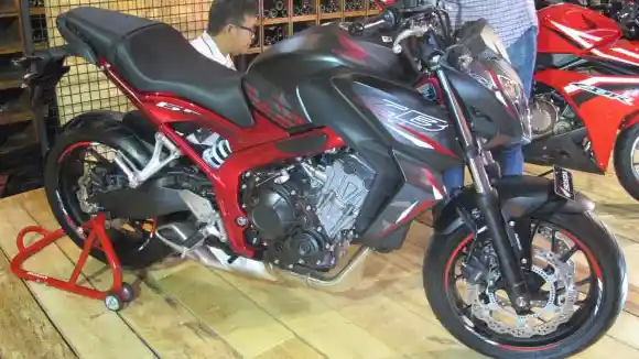 Ini Keunggulan Naked Bike Honda CB650F