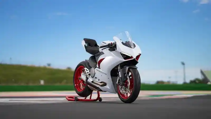 Ducati Rilis Panigale V2 Berbalut Warna White Rosso