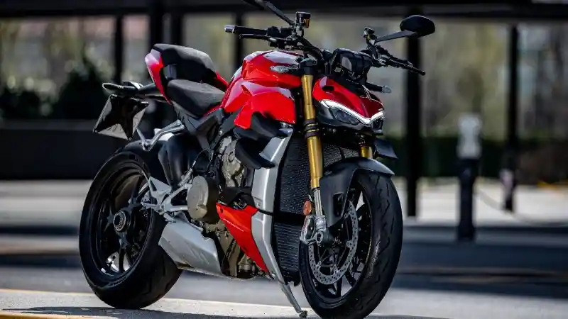 Ducati Streetfighter V4 Resmi Diluncurkan Secara Streaming