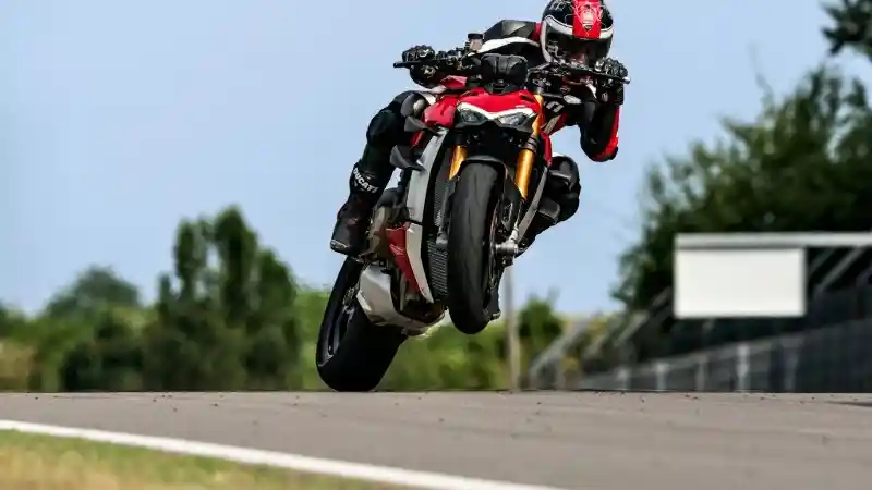 Ducati Streetfighter V4