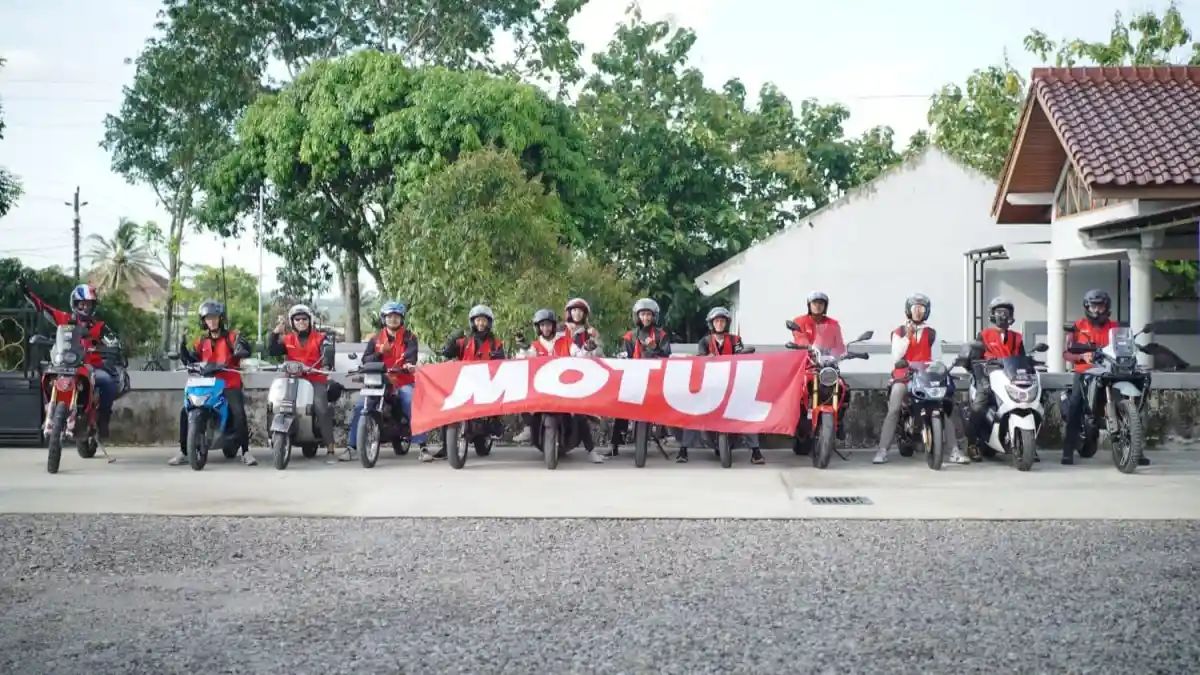 Perkuat Kebersamaan, Motul-Ipone Gelar Riding dan Gathering