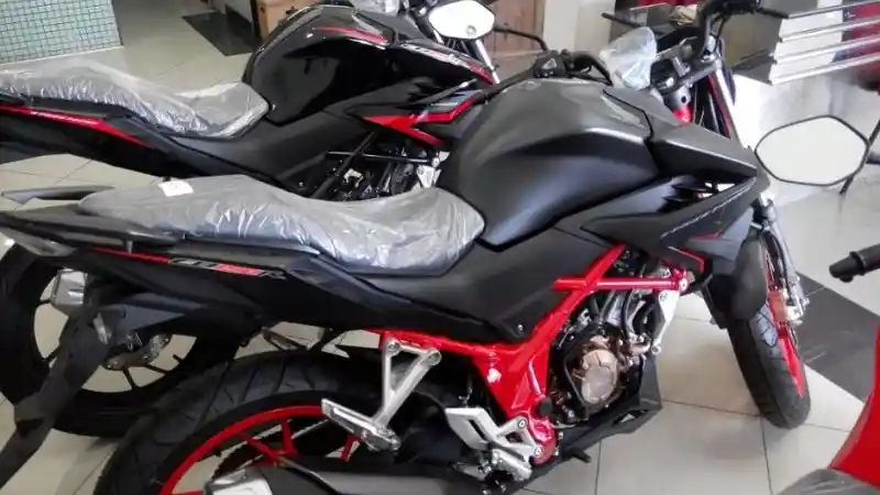 Daftar Harga Motor Sport Honda Non CBR Series di Bulan Juni  2019 untuk Wilayah DKI Jakarta & Sekitarnya