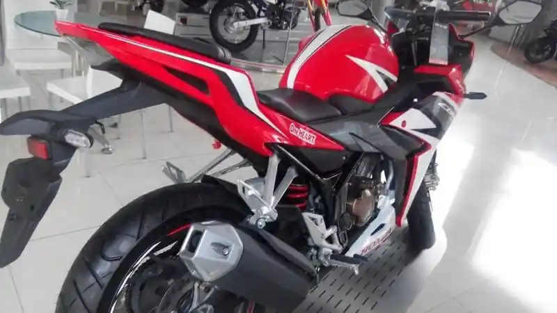 Honda CBR150R