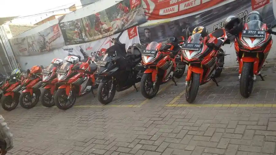 Mengintip Pemilik Honda CBR250RR Keliling Kota