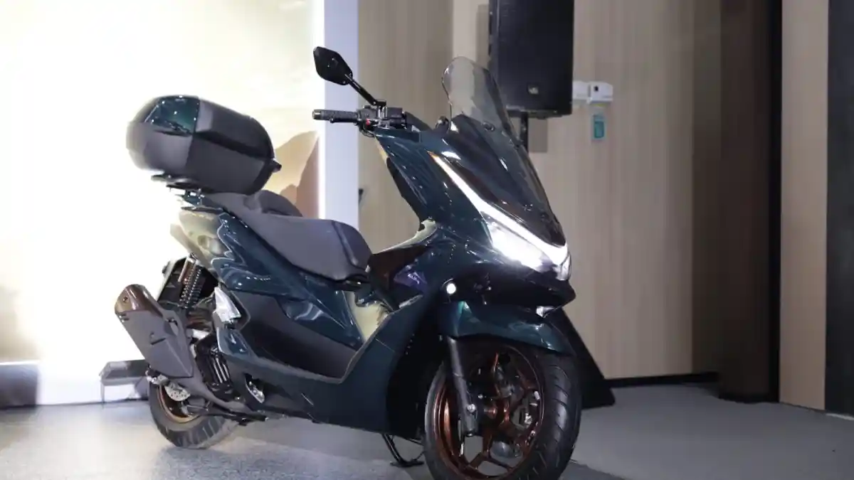 Honda PCX 160 2025 Grand Touring, Cocok Buat yang Ingin Liburan Keluar Kota