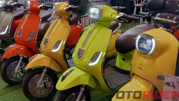 Motor Listrik U-Winfly Kini Bisa Bersurat, Aman Dipakai di Jalan Raya