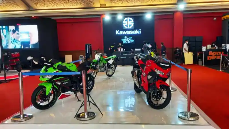 Kawasaki Hadir Di IIMS Hybrid 2022, Sediakan Unit Test Ride ZX-25R