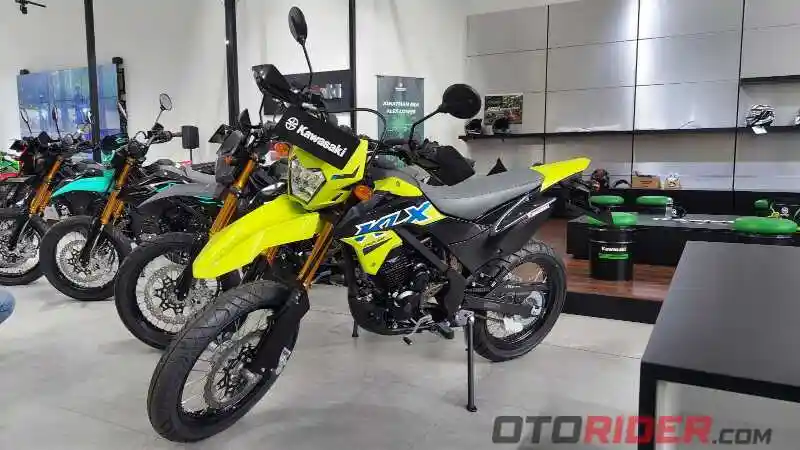 Kawasaki Luncurkan New KLX150SM