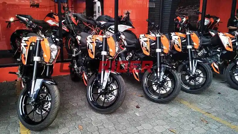 Wow, Cuci Gudang KTM Duke 200 Harga Supermurah!