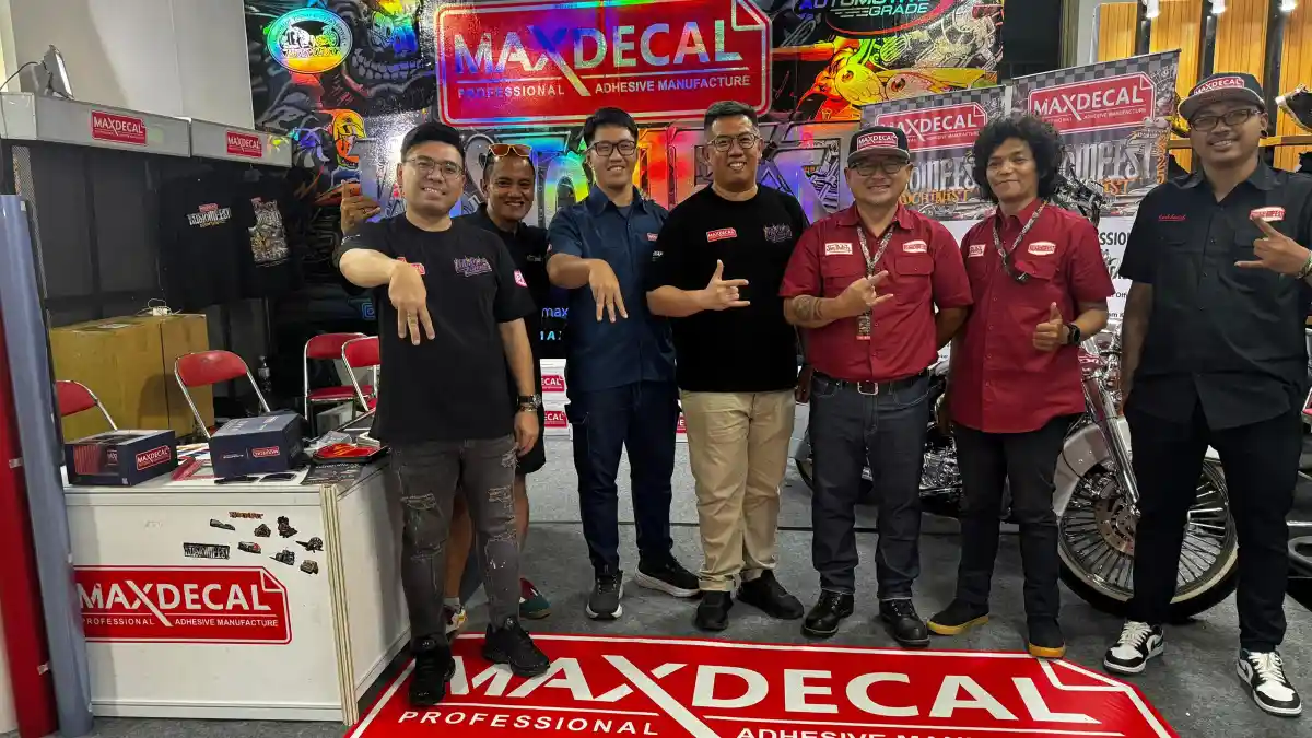 Bukan Hanya Cat dan Krom, Kini Stiker Mulai Rambah Dunia Motor Custom
