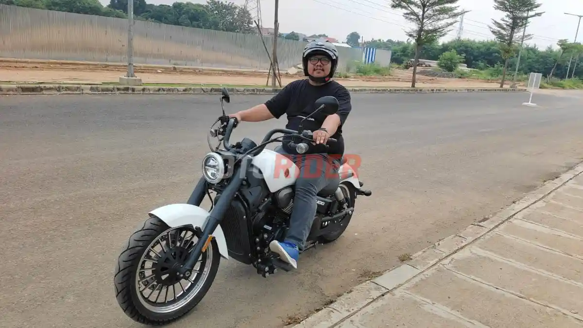 Lima Alasan SM Sport SV400 Cocok Buat Jadi Pilihan Moge Pemula