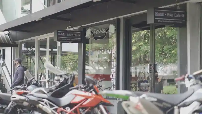 Mobil Lubricants Bikin Bike Cafe Pertama di Indonesia
