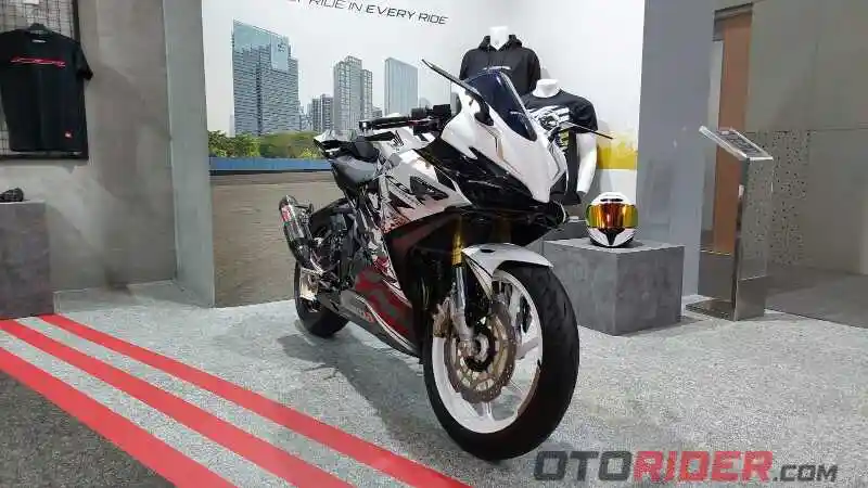 Modifikasi New Honda CBR250RR 2022