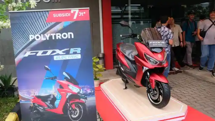 Harga Barang Naik, Sewa Baterai Motor Listrik Polytron Juga Ikut?