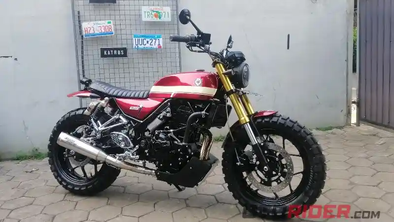 Yamaha R25 Disulap Jadi Tracker? Jarang-jarang, Nih!