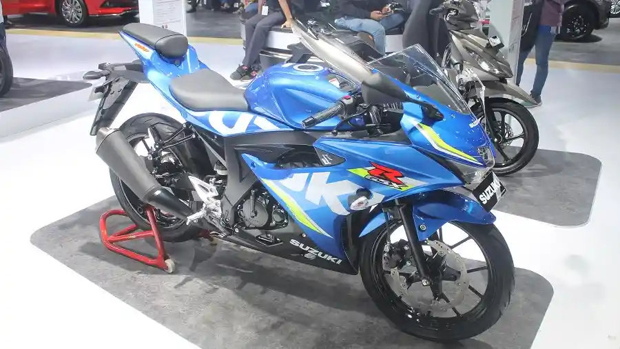 Suzuki GSX R150 baru