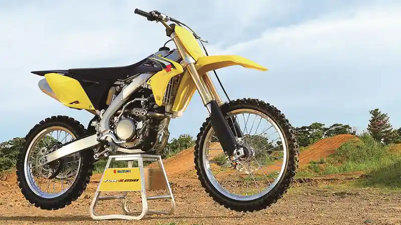 Suzuki RM-Z250 Dapat Fitur Khusus Buat Start