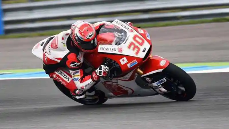 Moto2 Assen, Hujan Datang Nakagami Menang
