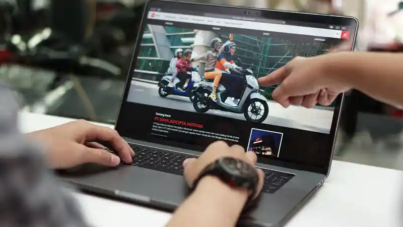 Tampilan website baru daya adicipta motora/ honda