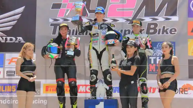 Pakai Suzuki GSX-R1000, Mantan Miss Thailand Juarai Balap Superbike