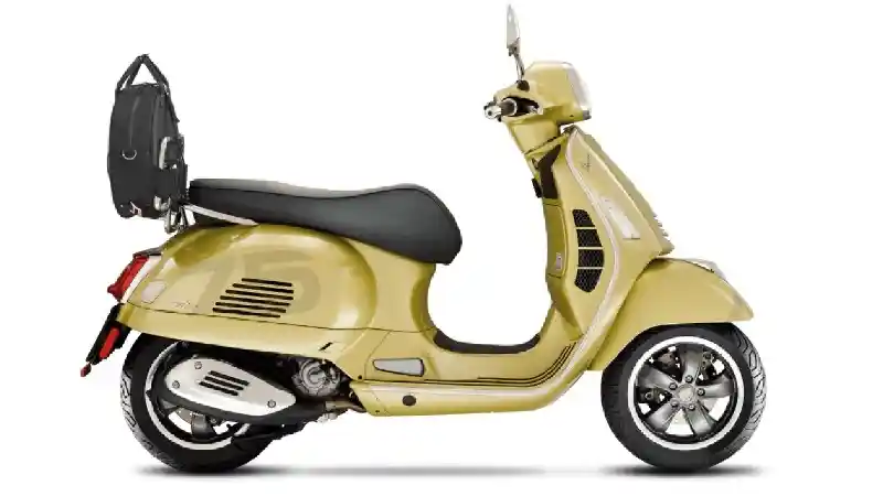 Vespa Primavera dan GTS 75 Tahun