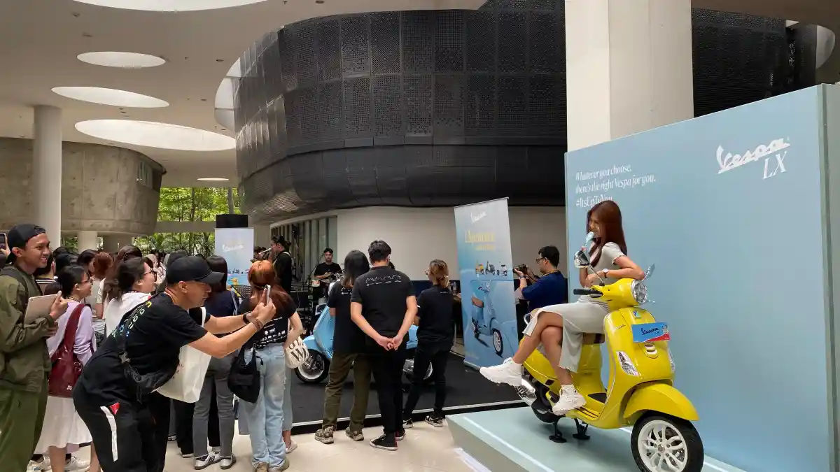 Piaggio Indonesia Ajak Mahasiswa Berkreasi Bareng Vespa LX