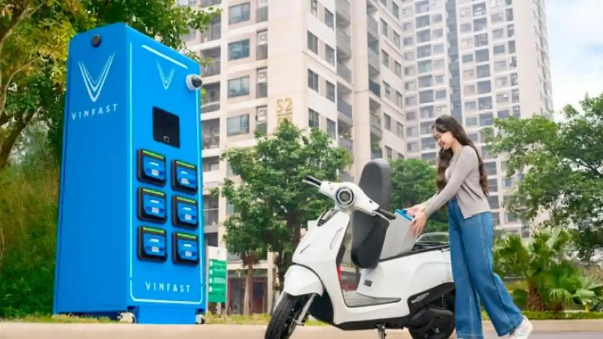 Vinfast Luncurkan Empat Skuter Listrik Model Tukar Baterai