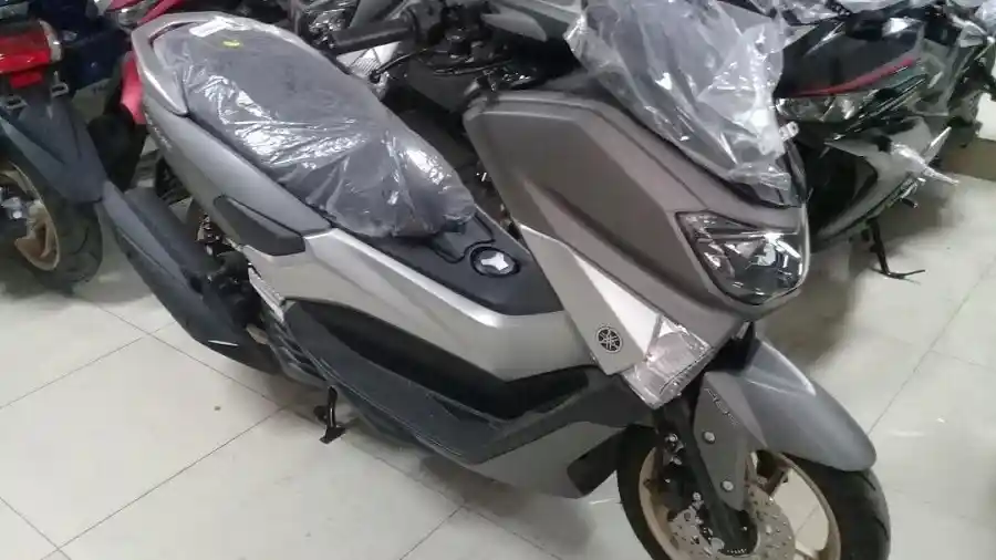 Bandingkan Performa Mesin & Harga All New Honda PCX Vs Yamaha NMax, Mana Lebih Menguntungkan?