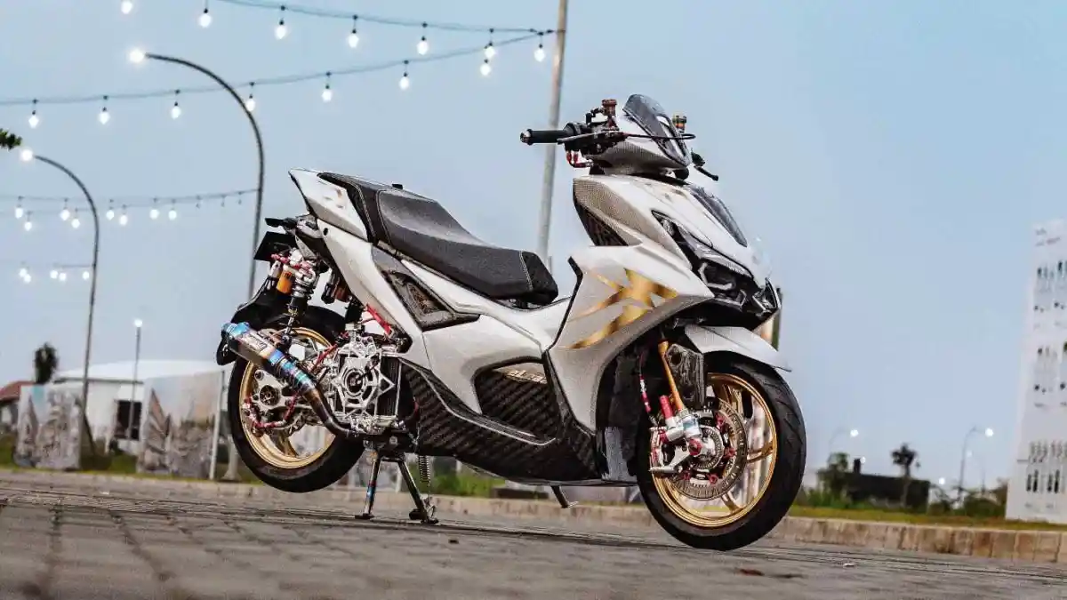 Tampilkan Gaya Gundam, Modifikasi Yamaha Aerox Alpha ini Rebut Juara