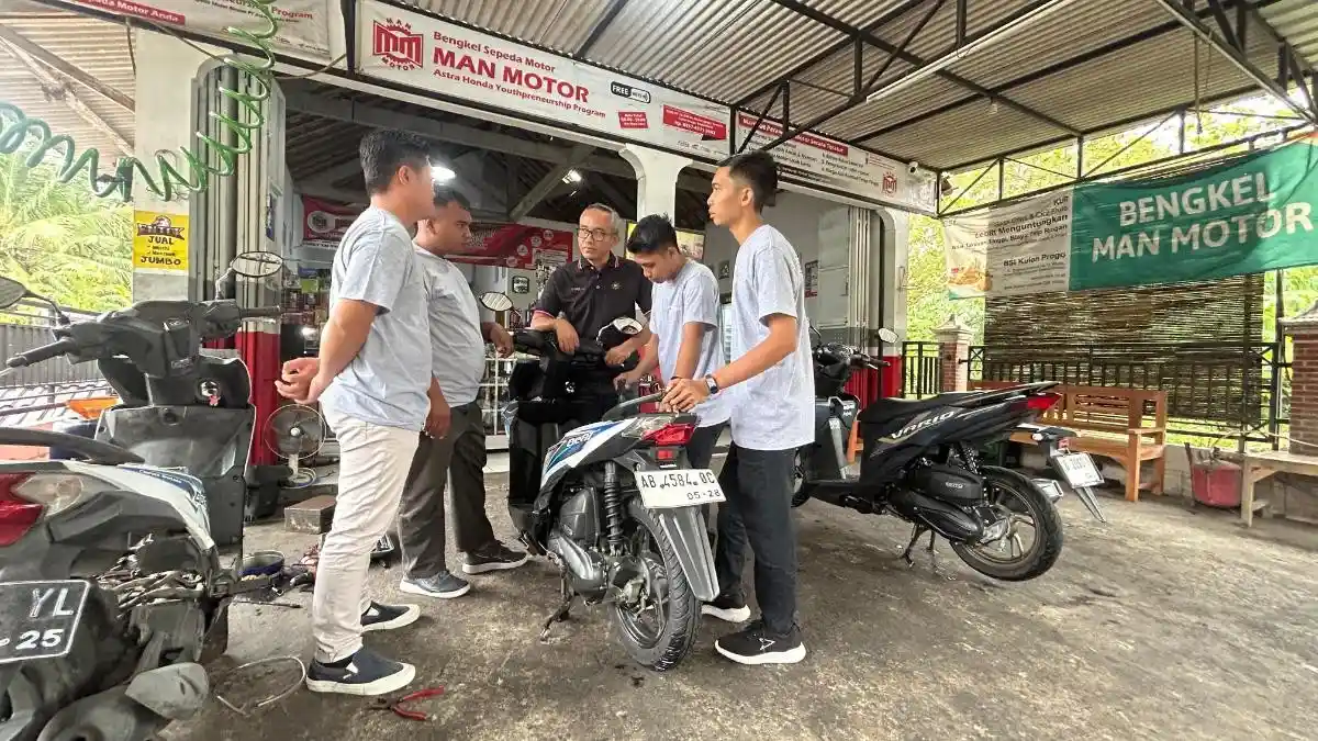AHM Latih Puluhan UMKM Bengkel Sepeda Motor