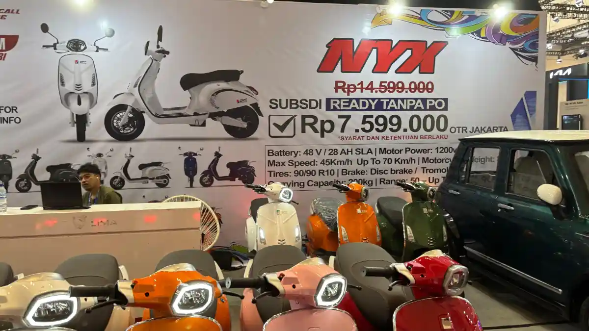 Motor Listrik Bergaya Retro ZPT NYX Hadir di GJAW 2024