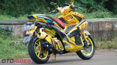 Modifikasi Yamaha Aerox 155 VVA 2017 Praktis Jadi Bumble Bee