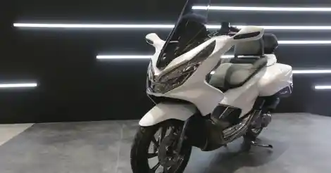 Modifikasi All New Honda PCX 150 Kelir Putih Terlihat 