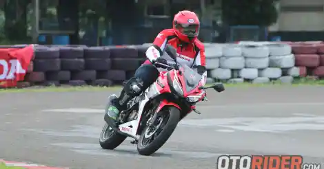 First Ride Honda All New CBR150R Berubah Makin Lincah