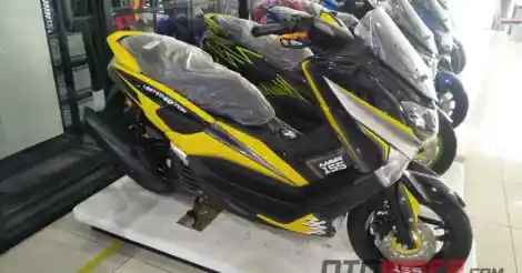 Berapa Harga Bundling Warna NMax Custom dan Helm Arai 