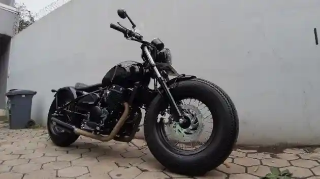 Modifikasi Bobber Benelli Patagonian Eagle ala Katros Garage, Ganteng ...