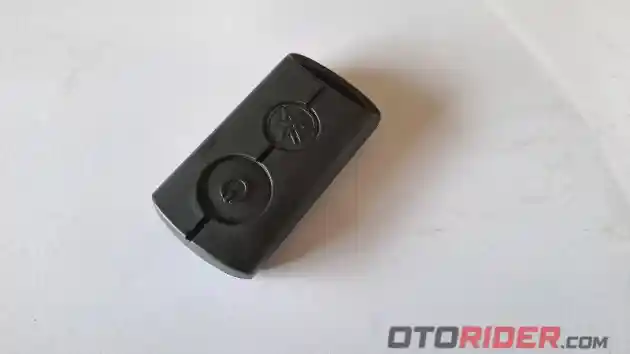 Remote Keyless Motor Hilang, Bisa Diduplikat Atau Ganti Satu Set?