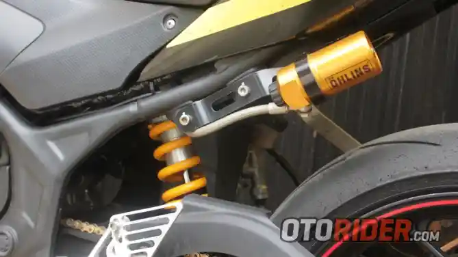 Modifikasi Yamaha R25 Abirawa-Sokbreker Belakang Ohlins