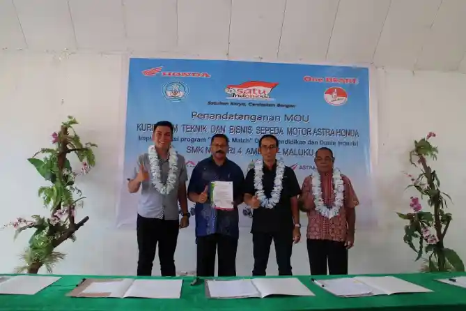 AHM Sumbang Pendidikan di Ambon