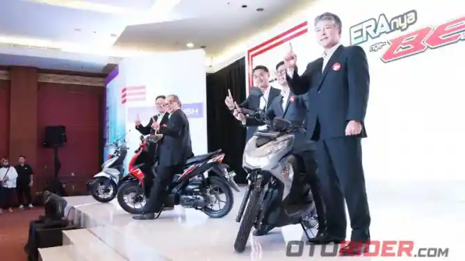 All New Honda BeAT dan All New Honda BeAT Street