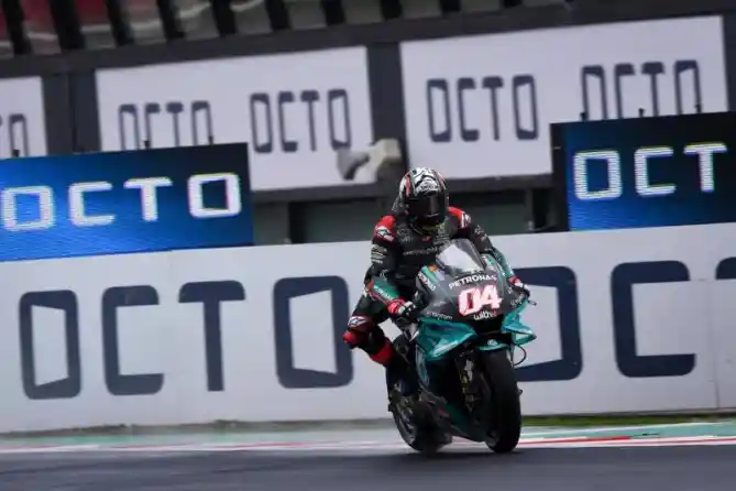 Andrea Dovizioso Petronas Yamaha SRT